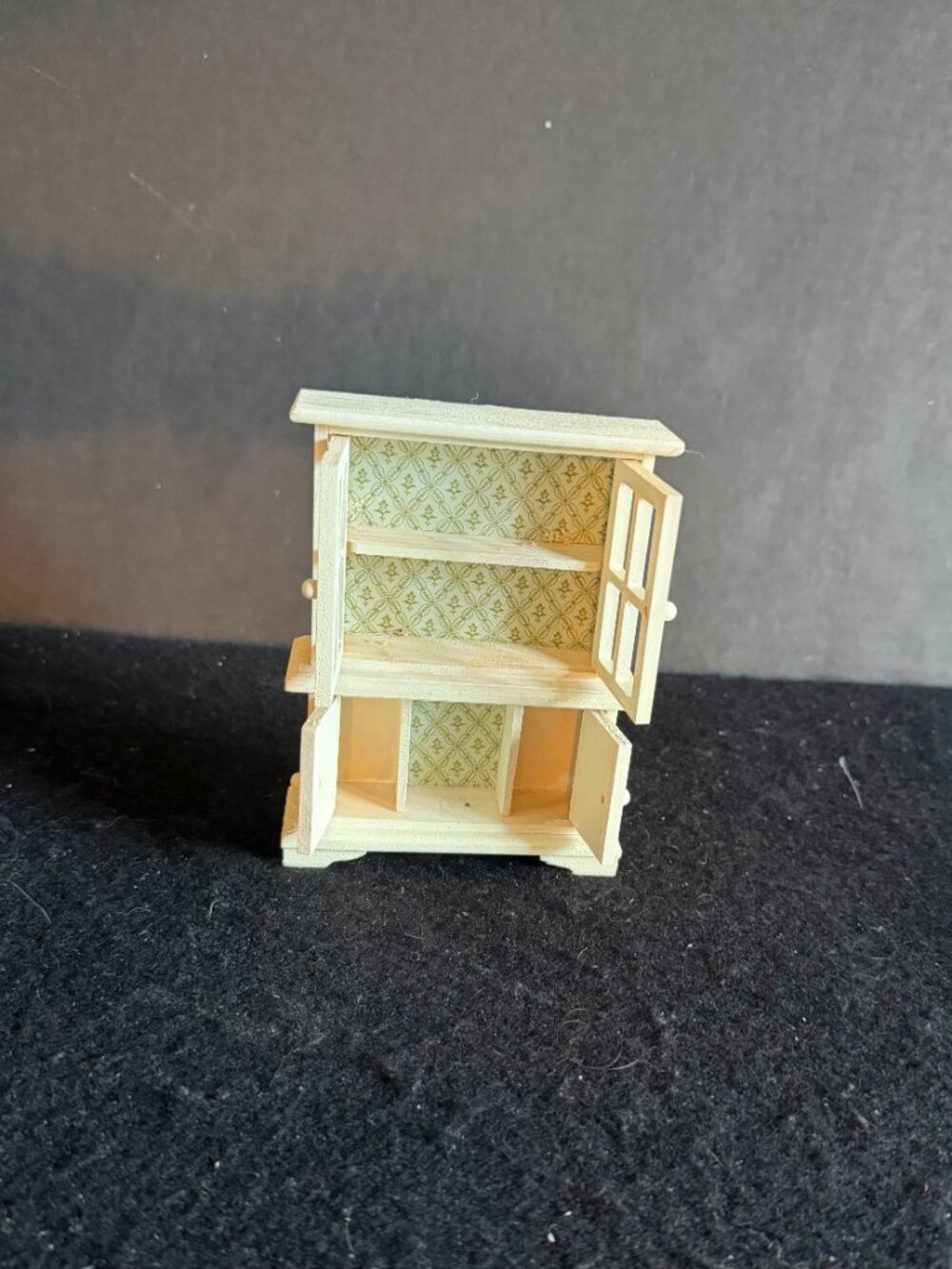 Dollhouse “Misc Living Room” Furniture - Picture 7 of 11